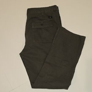 36x32 Dockers Smart 360 Flex  Olive Green Cargo Pants 216